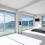 La Mer Breathtaking Sea View Luxurious Design Apartment