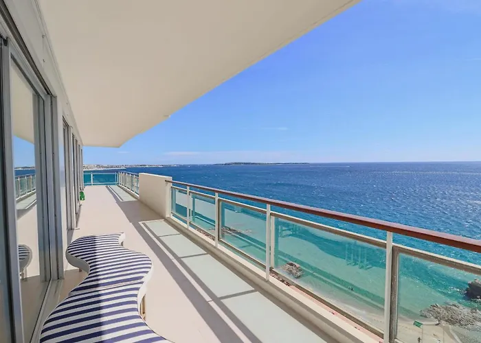 La Mer Breathtaking Sea View Luxurious Design Apartment