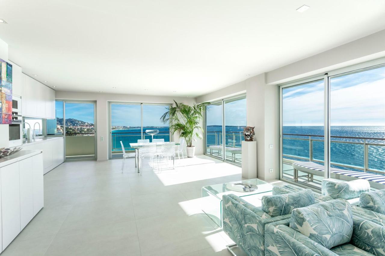 La Breathtaking Sea View Luxurious Design *